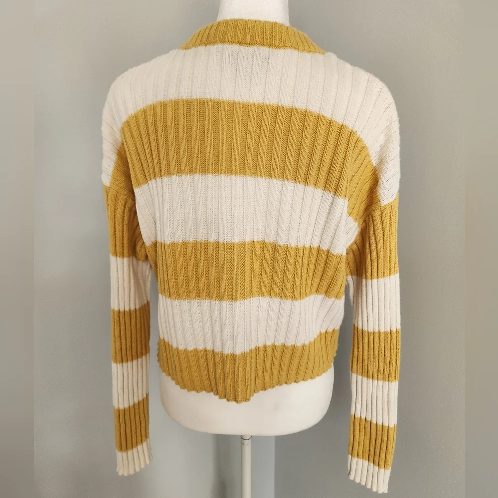 American Eagle Cropped Striped V-Neck Button Cardigan - Yellow & Ivory M